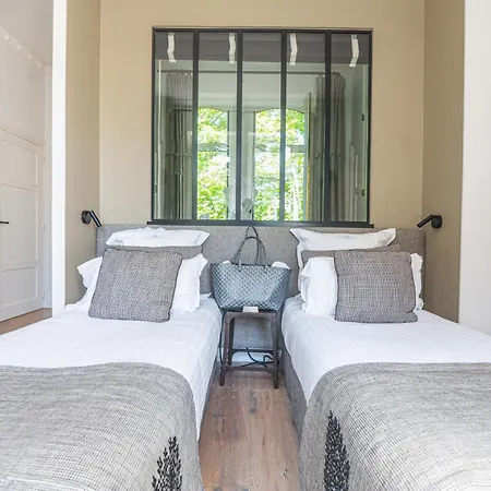 Le Clos De Grace Bed & Breakfast 4*
